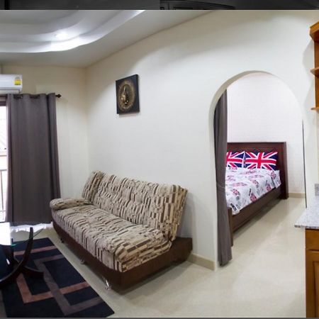 Junior Apartment Pattaya Exteriör bild